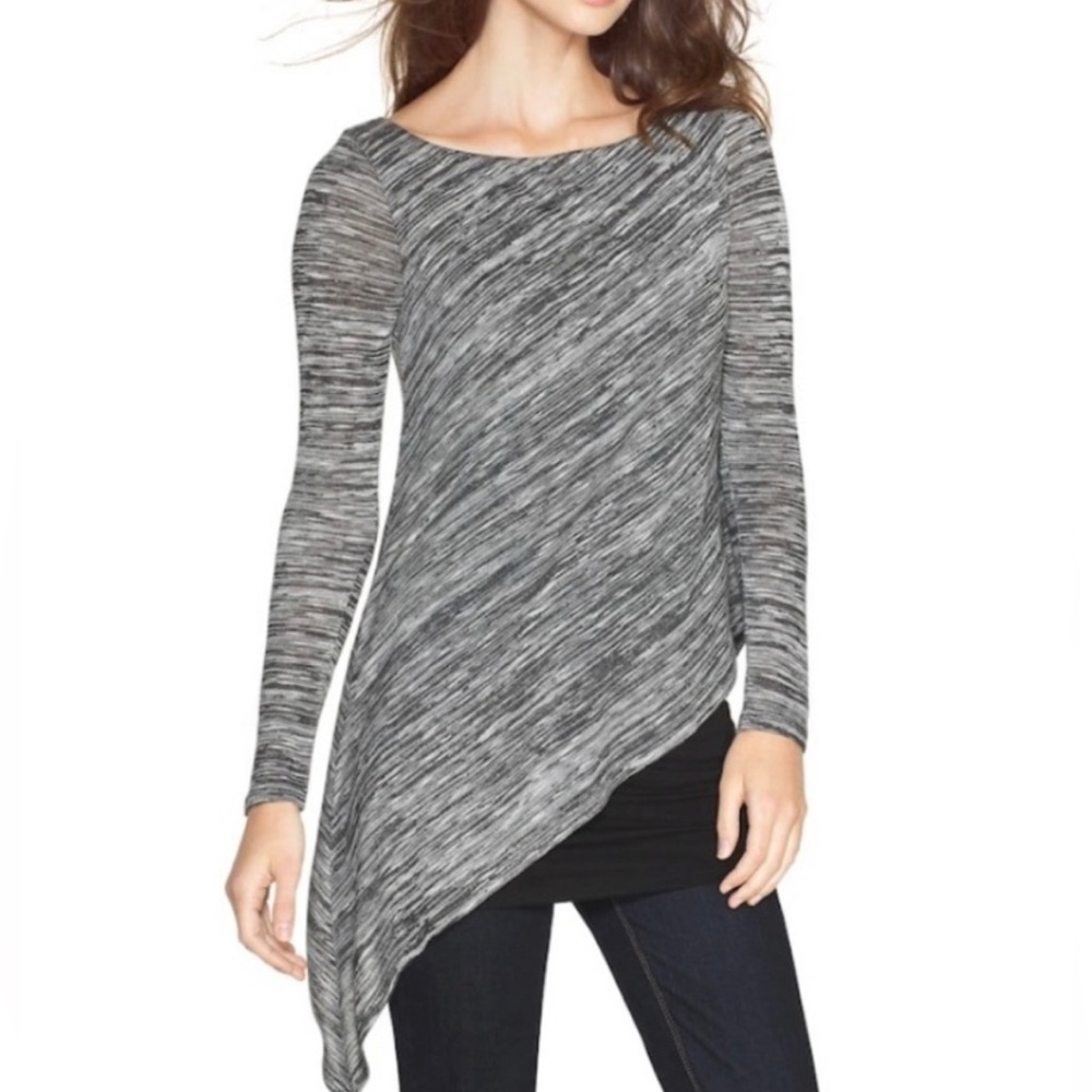 White House Black Market Long-Sleeved Top